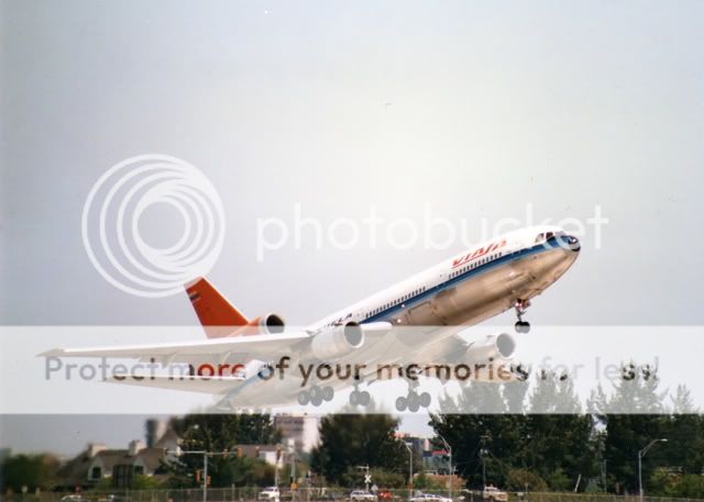 http://i457.photobucket.com/albums/qq293/Jetmech_photos/87D18-DC10-30-YV-138C-MIA-29Apr87.jpg