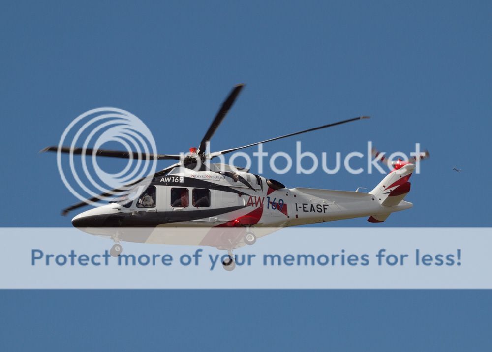 http://i457.photobucket.com/albums/qq293/Jetmech_photos/Farnborough%202012/036.jpg