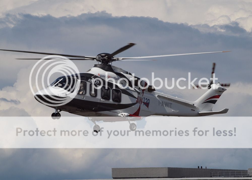 http://i457.photobucket.com/albums/qq293/Jetmech_photos/Farnborough%202012/043.jpg