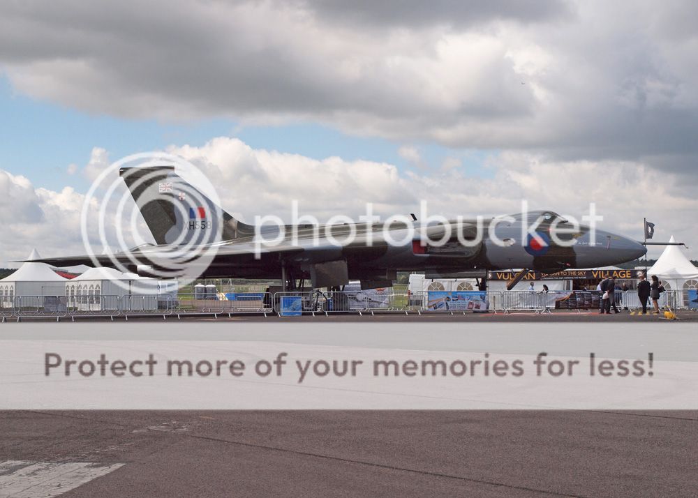http://i457.photobucket.com/albums/qq293/Jetmech_photos/Farnborough%202012/P7111315.jpg