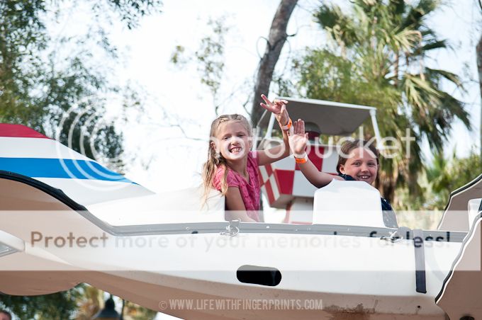 Life with Fingerprints: Spring break in Arizona. Scorpion Hunting, Riverview Park, Enchanted Island, Swimming Pools, Nordstrom Last Chance, Spring Training Baseball